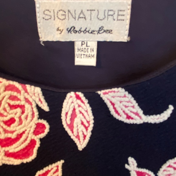 Blue and pink dress - Picture 2 of 2